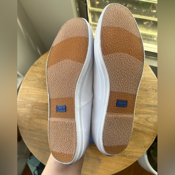 Keds White Canvas Sneakers. 8W - Picture 6 of 8